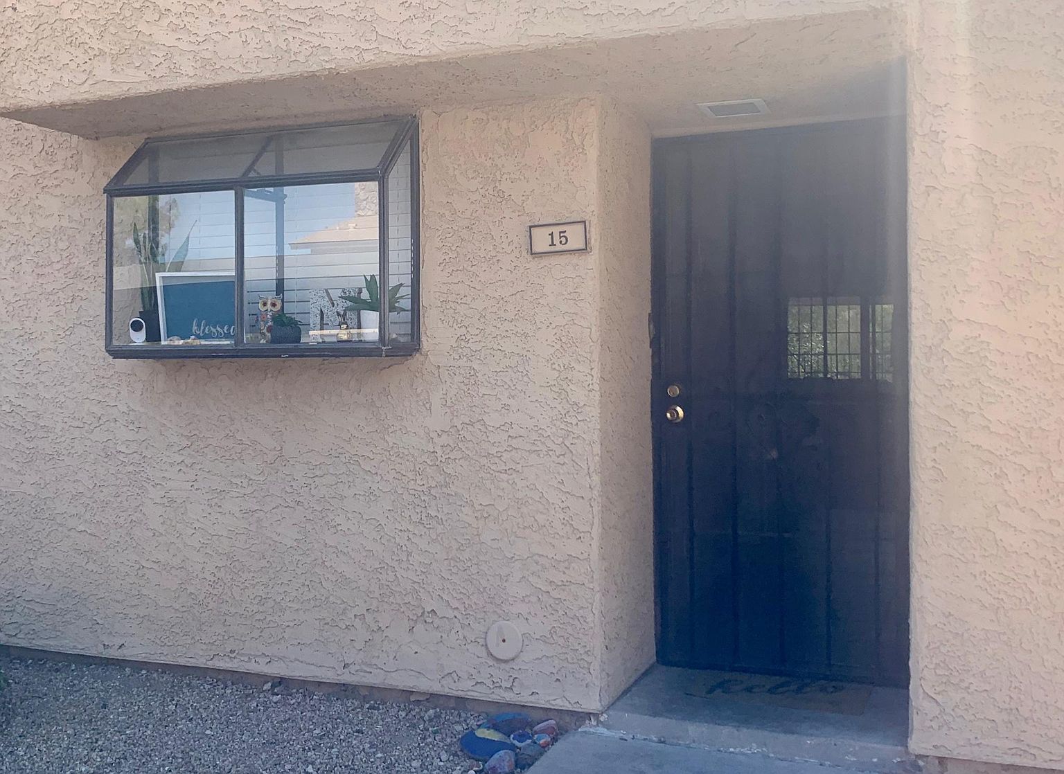 1545 E Sahuaro Dr photo 2