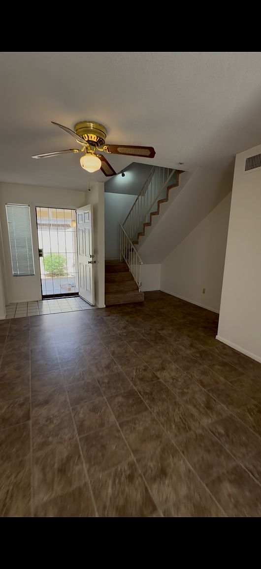 1515 E Sahuaro Dr photo 4