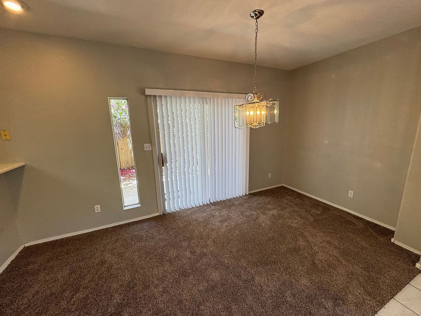 10225 N 12TH Place photo 5