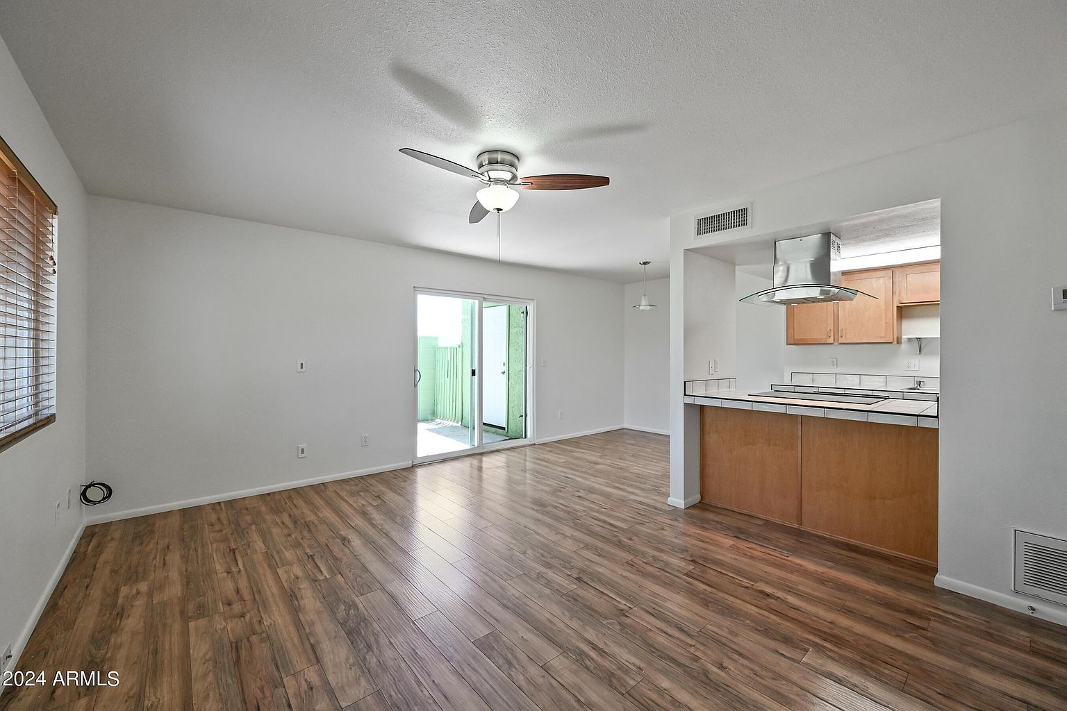 729 E Cochise Dr Phoenix, AZ 85020 photo 3