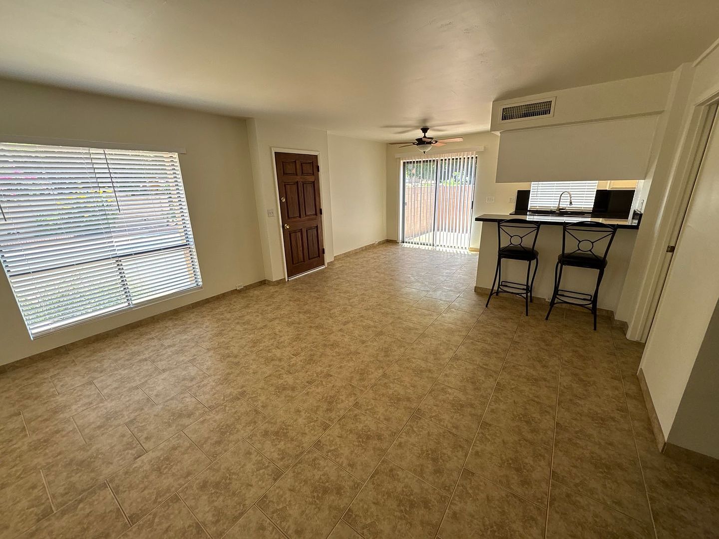 10420 N 10th St Phoenix, AZ 85020 photo 3