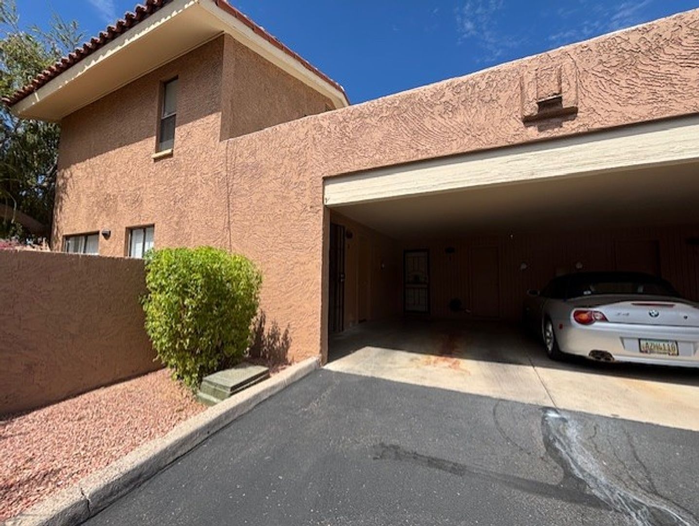 2 BDRM TWNHSE AT POINTE TAPATIO photo 3