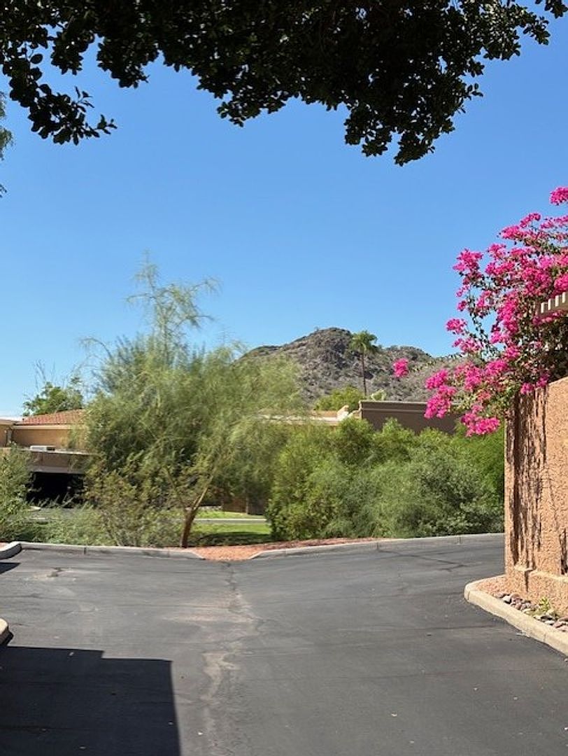 2 BDRM TWNHSE AT POINTE TAPATIO photo 5