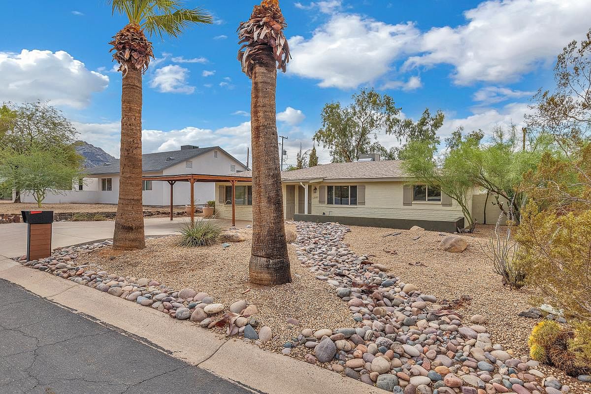 1445 E El Camino Dr photo 2