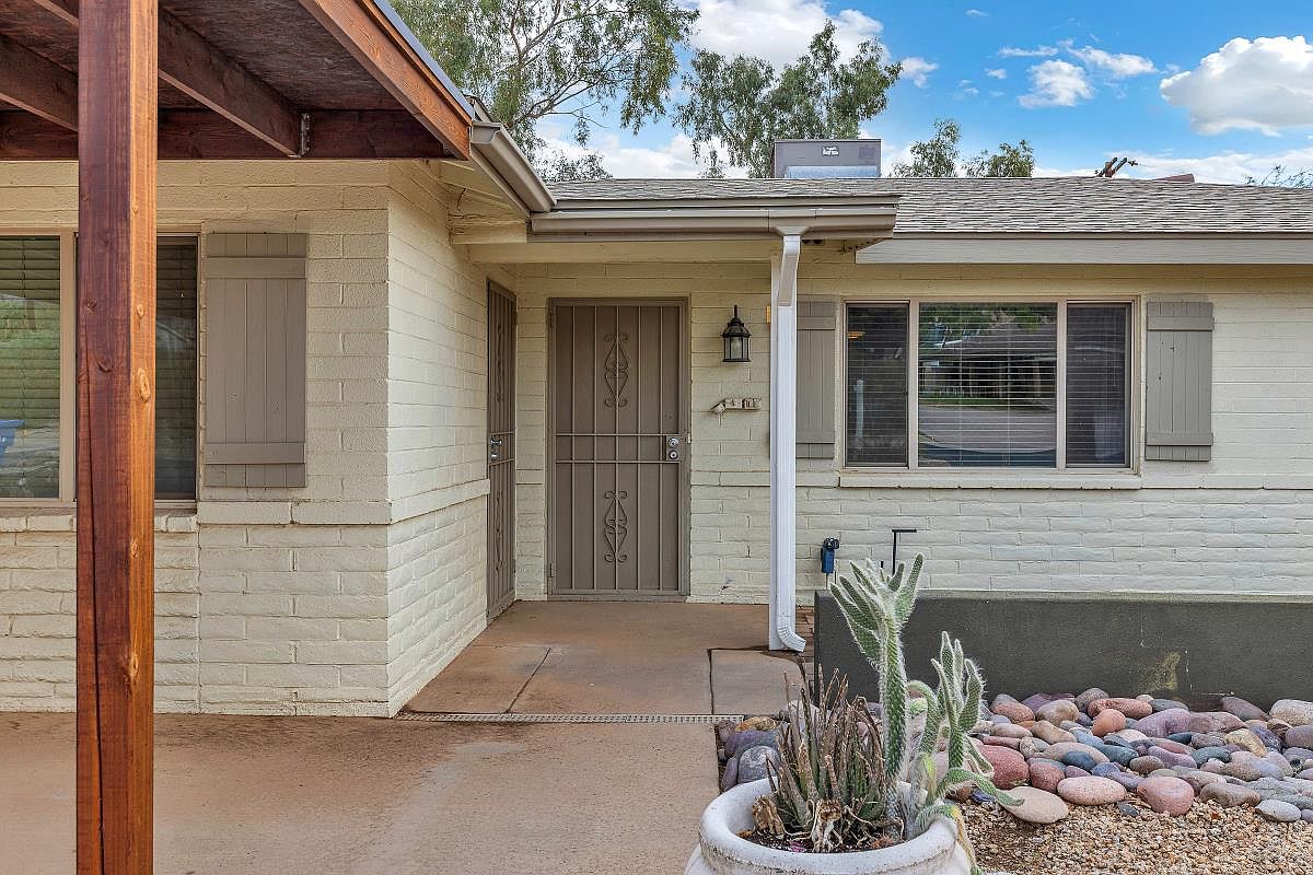 1445 E El Camino Dr photo 5