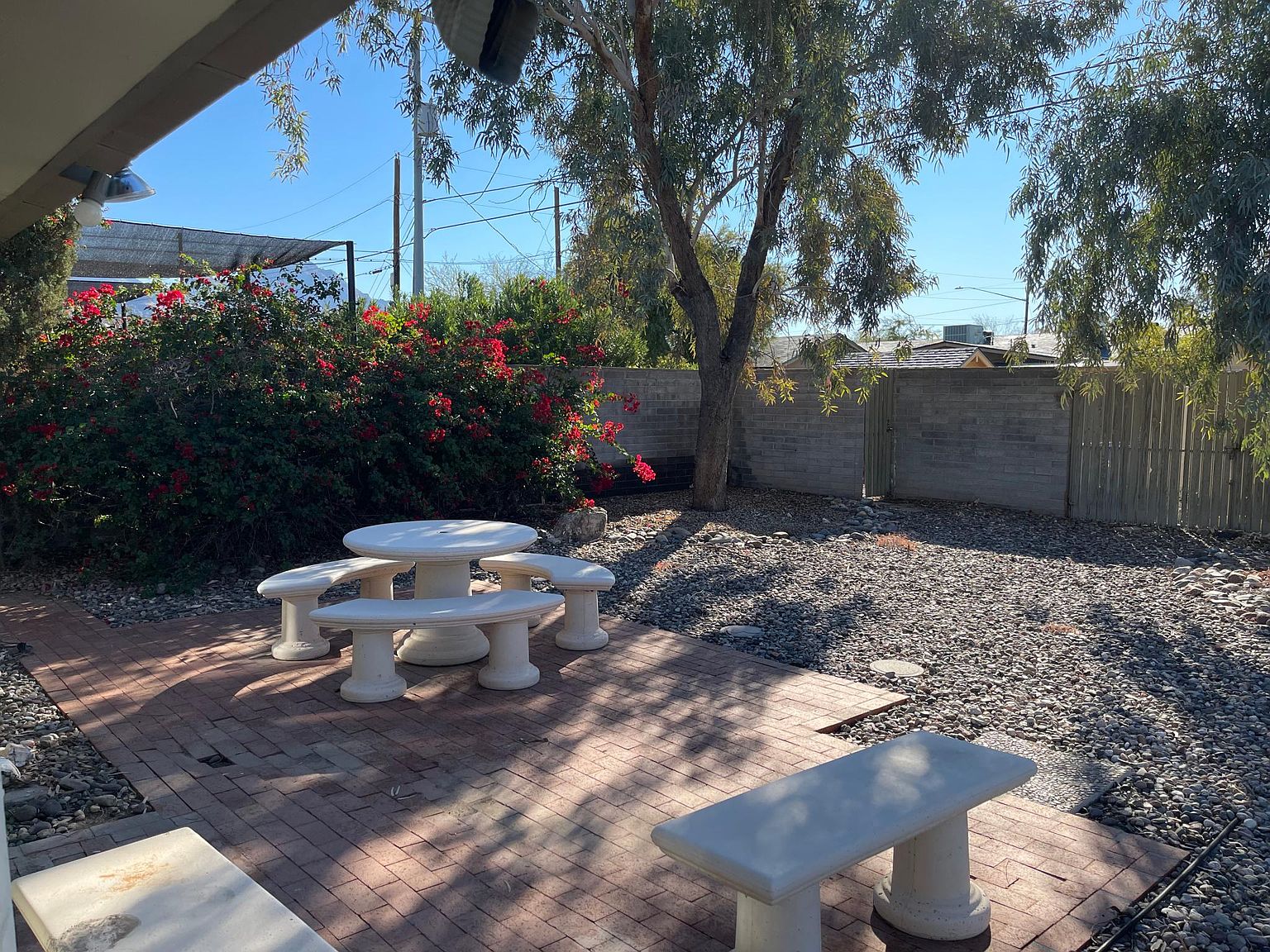 1445 E El Camino Dr photo 4