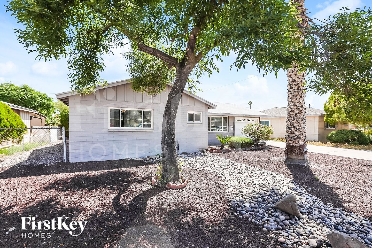 205 E Orchid Ln Phoenix, AZ 85020 photo 4