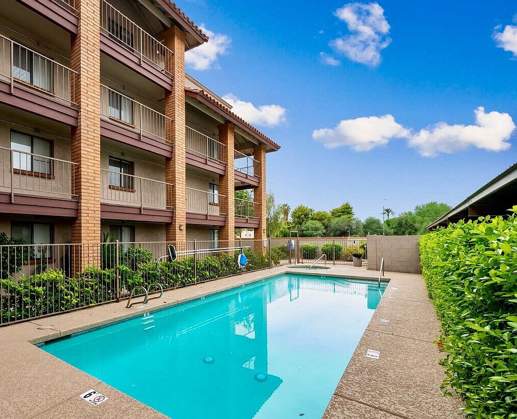 LJ Phoenician Properties Condo and House photo 3