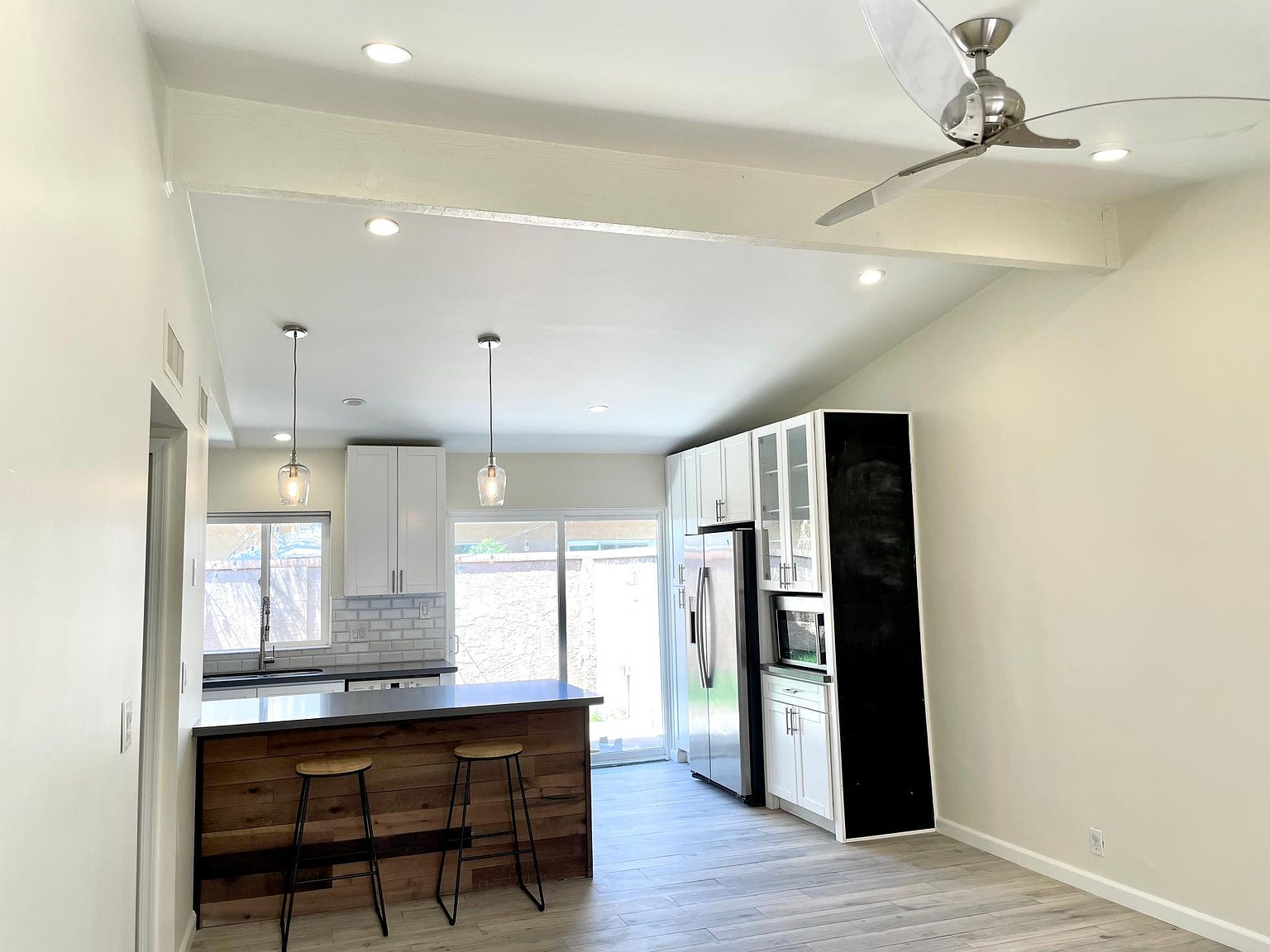 1320 E Bethany Home Rd Phoenix, AZ 85014 photo 4