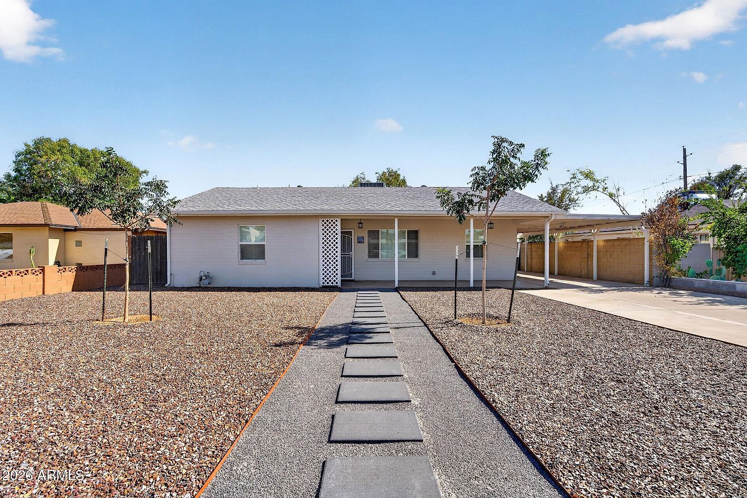 1007 E Citrus Way