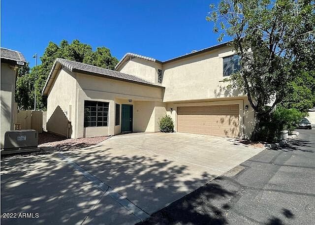 1124 E Rose Ln photo 2