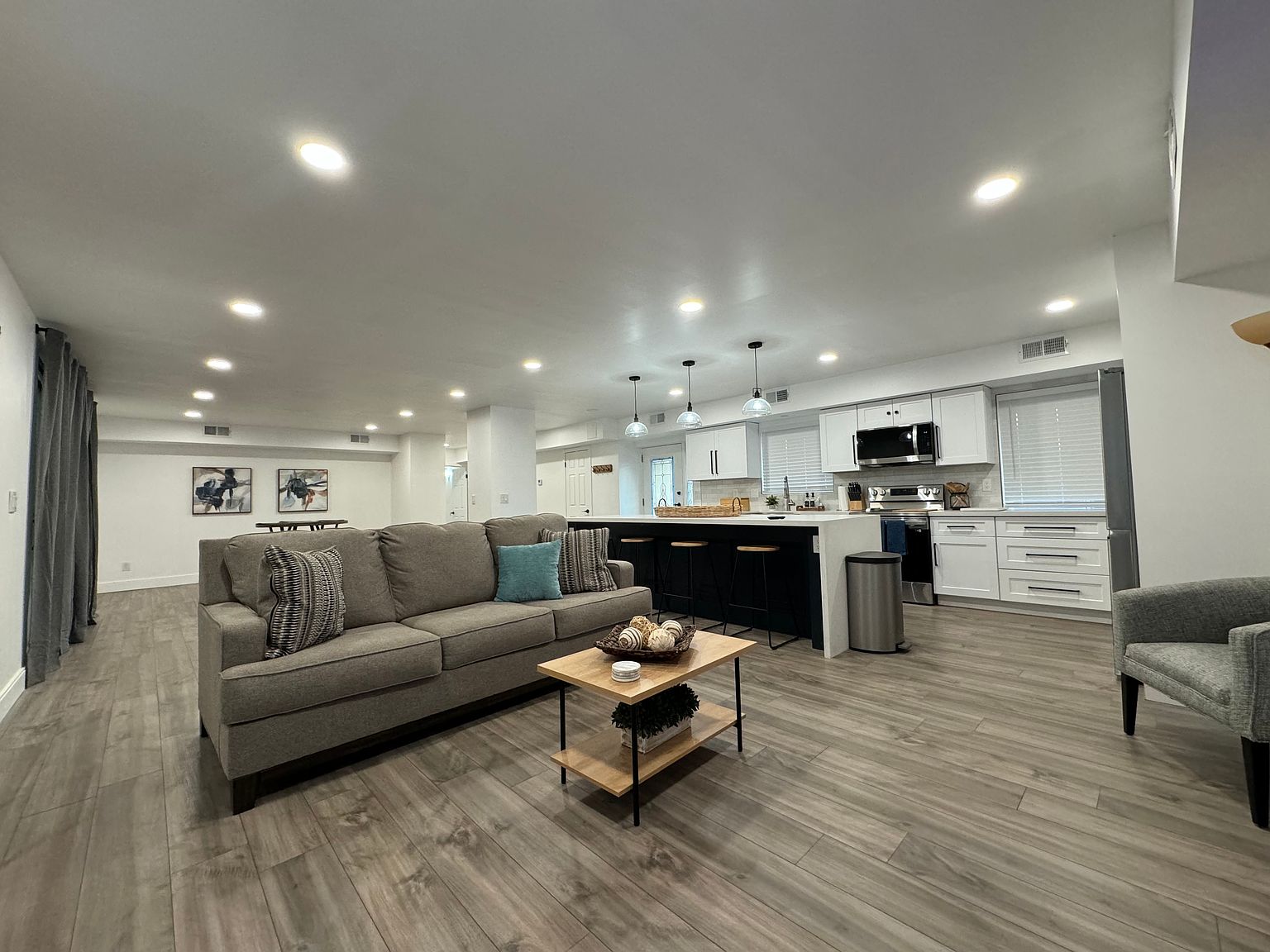 2 Weeks Free...move In Special! Spacious 3-bedroom Condo In Prime North Central Location! photo 3
