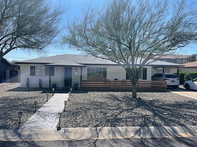 911 E San Juan Ave photo 4