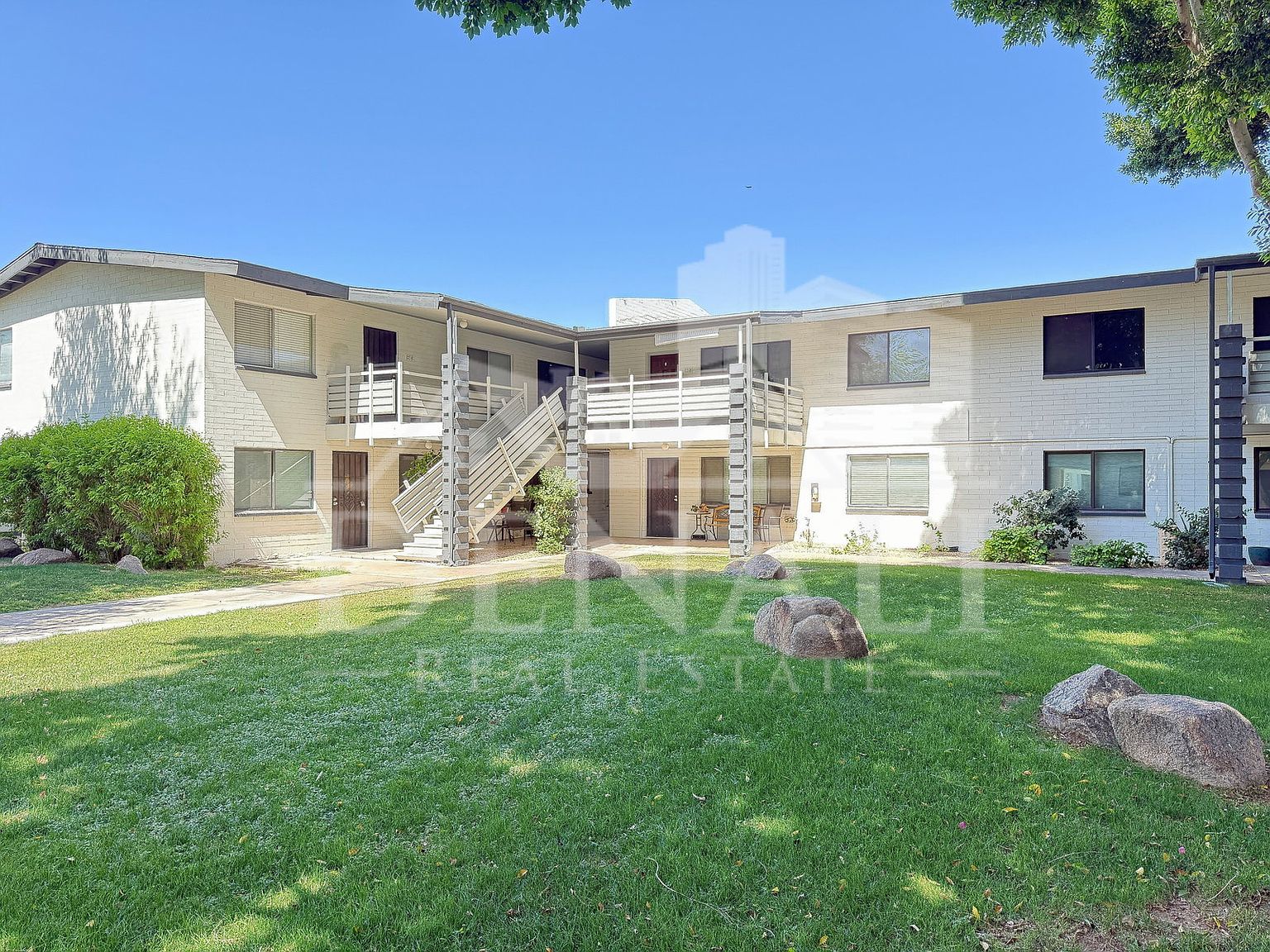 749 E Montebello Ave Phoenix, AZ 85014 photo 3