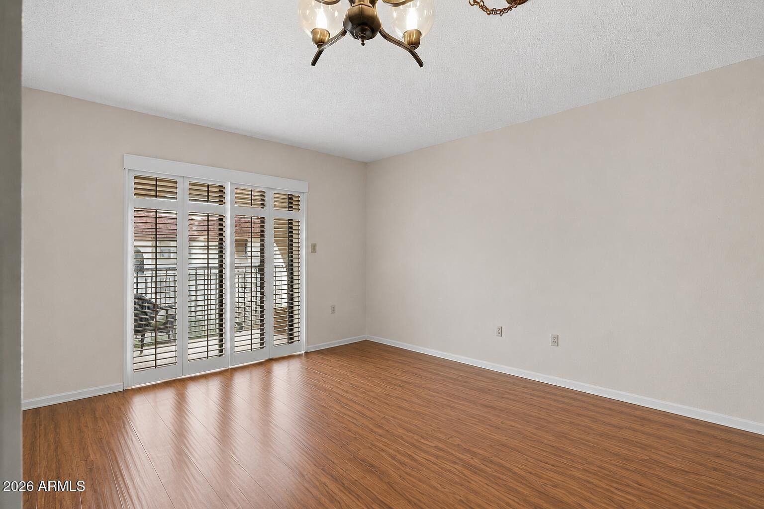 3033 E Devonshire Ave photo 4