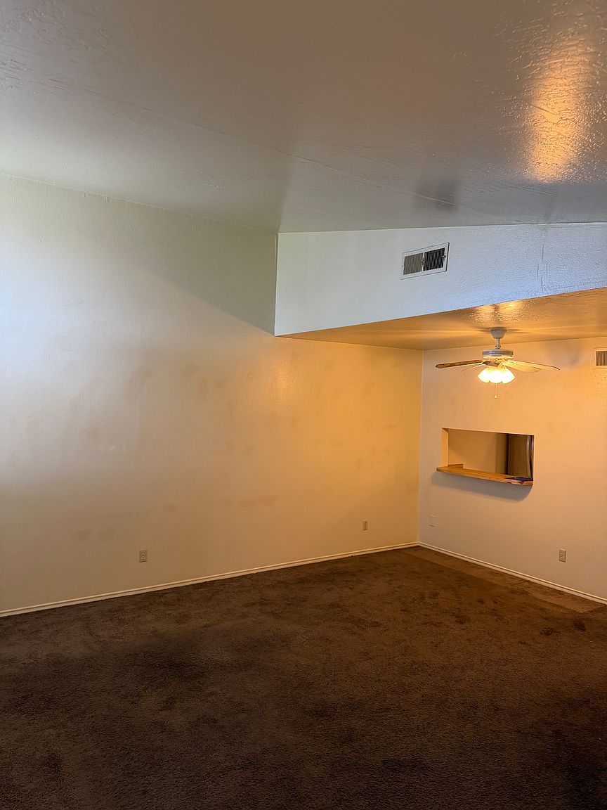 1718 E Campbell Ave photo 4
