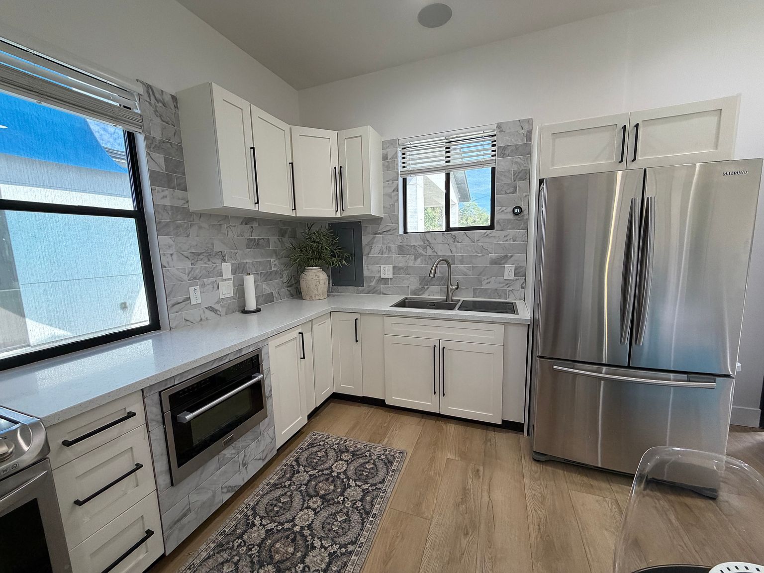1807 E Campbell Ave photo 4