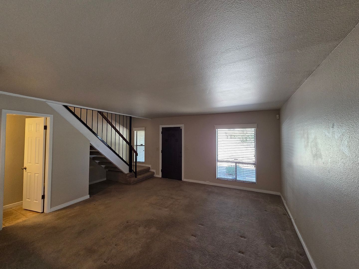 1809 E FRIER Dr Phoenix, AZ 85020 photo 5