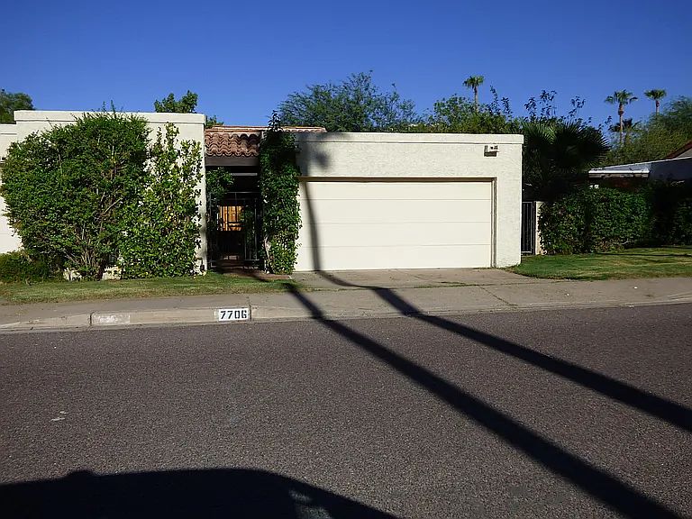 7706 N Dreamy Draw Dr Phoenix, AZ 85020 photo 5