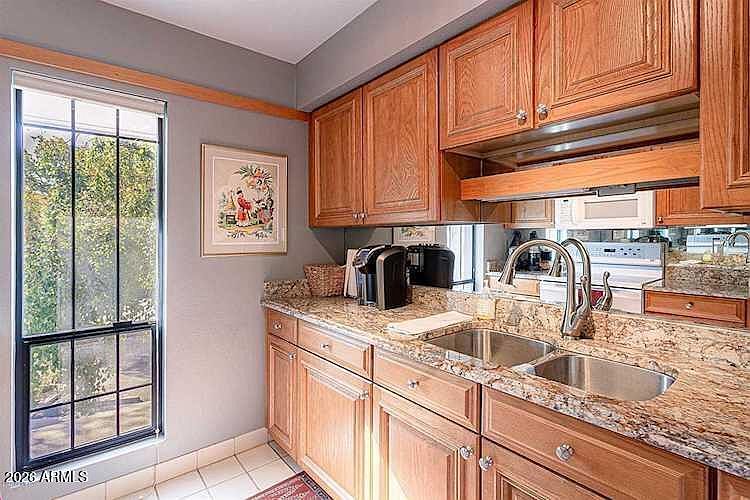 5225 N 24th St Phoenix, AZ 85016 photo 5
