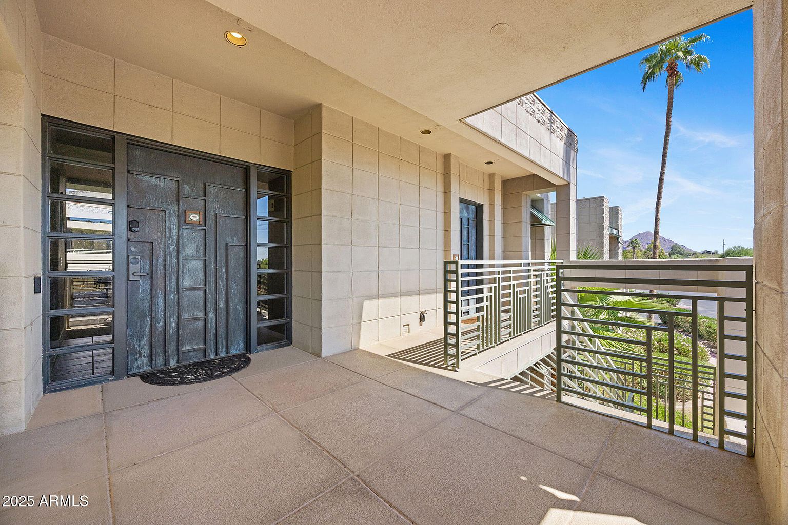 2802 E Camino Acequia Dr Phoenix, AZ 85016 photo 5
