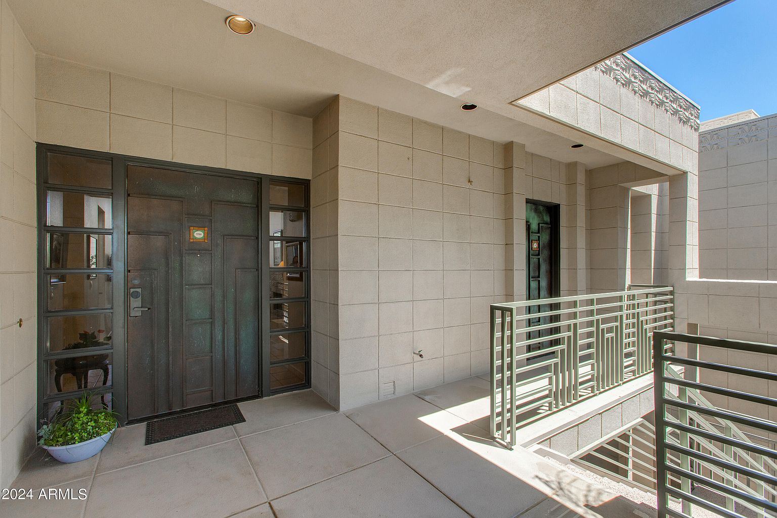 2802 E Camino Acequia Dr Phoenix, AZ 85016 photo 4