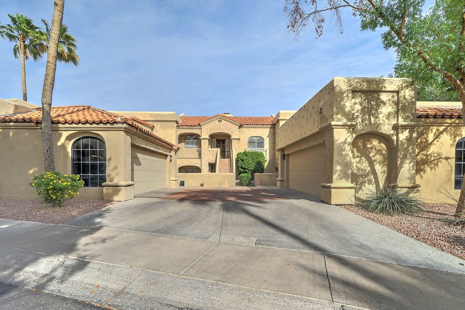 6141 N 28th Pl Phoenix, AZ 85016 photo 2