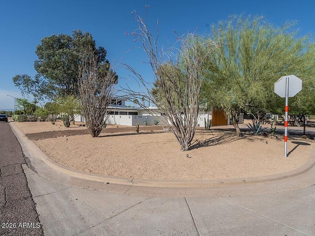 3302 E Turquoise Ave Phoenix, AZ 85028 photo 4