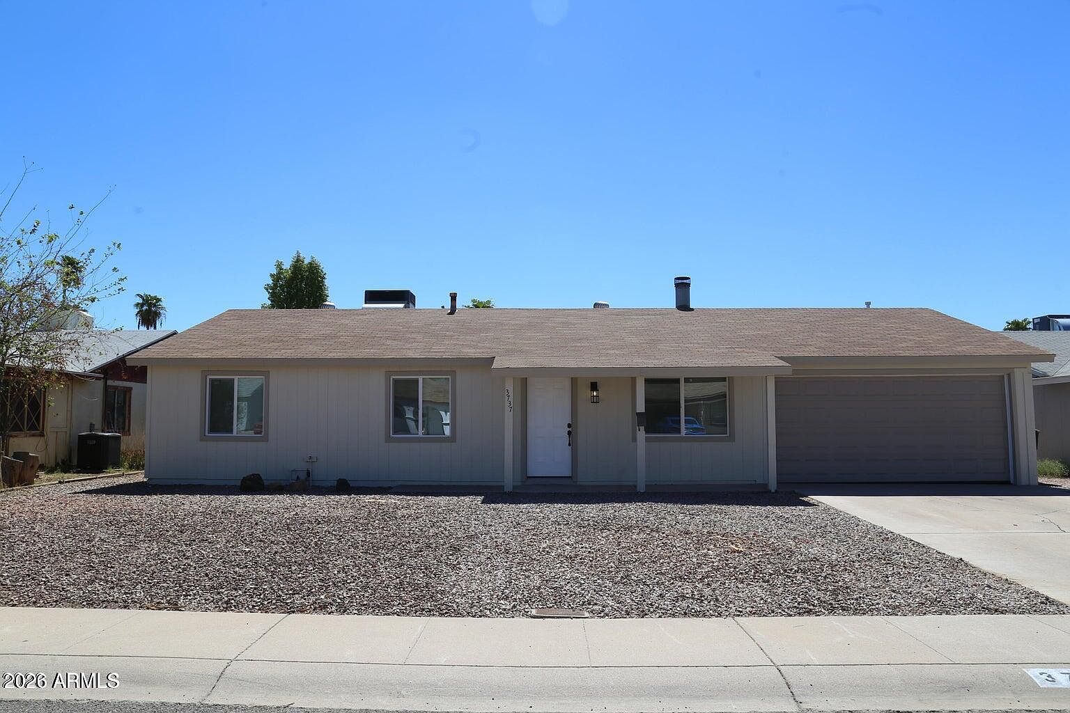 3737 E Eugie Ave Phoenix, AZ 85032 photo 3