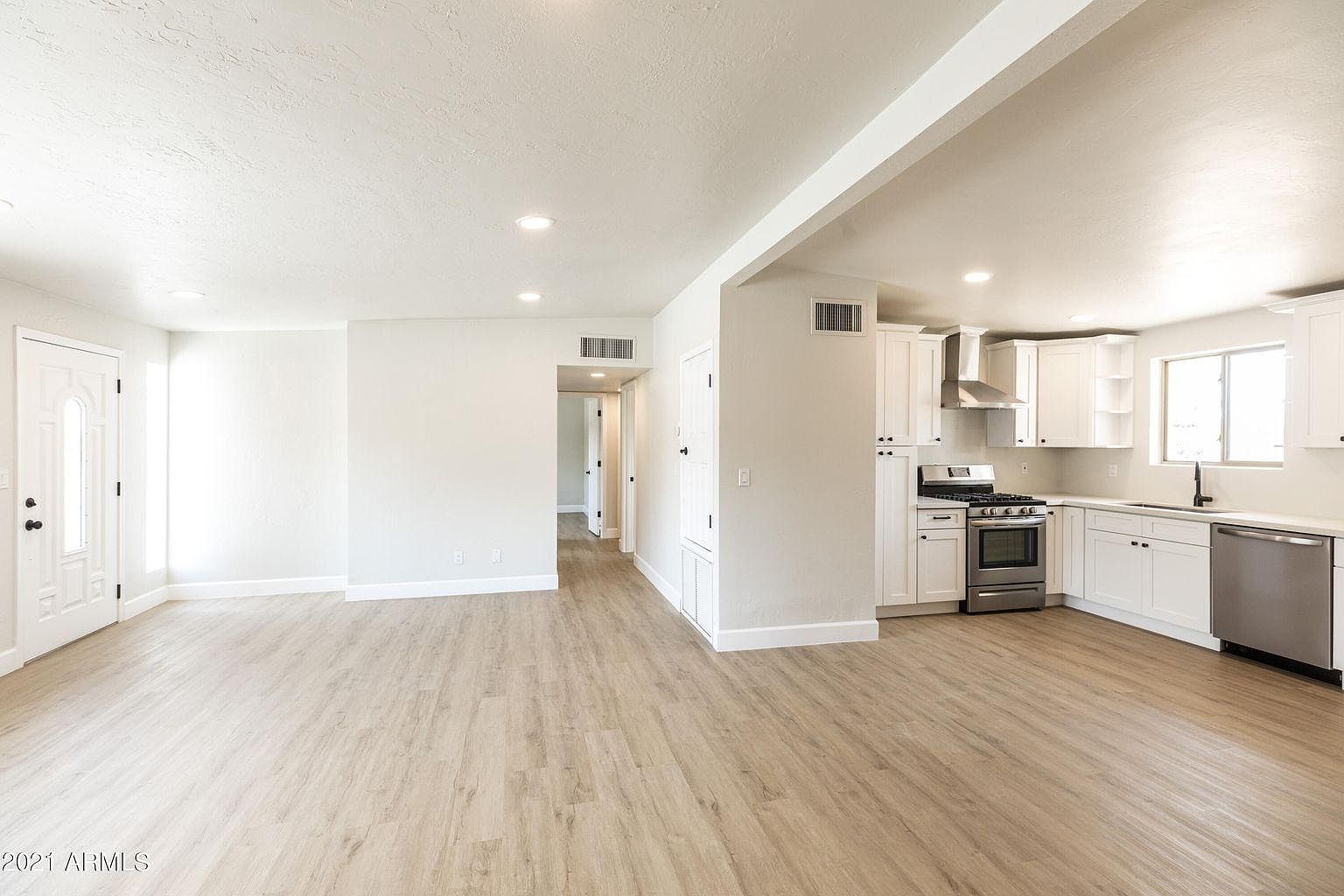 2571 E Captain Dreyfus Ave photo 5