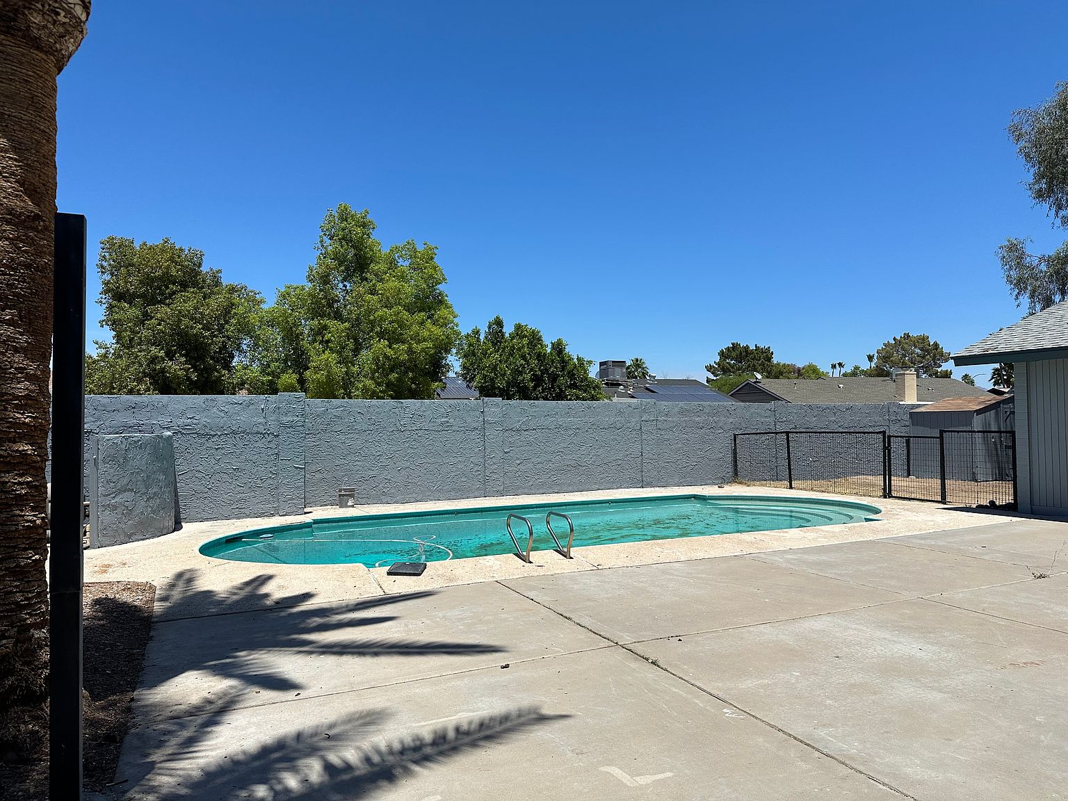 2836 E Cortez St photo 4