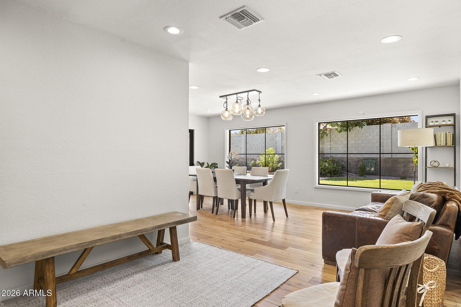 2601 E Sahuaro Dr photo 5