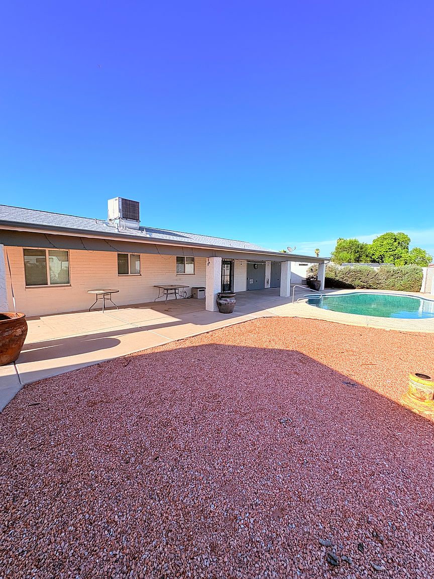 12016 N 34th Pl photo 3