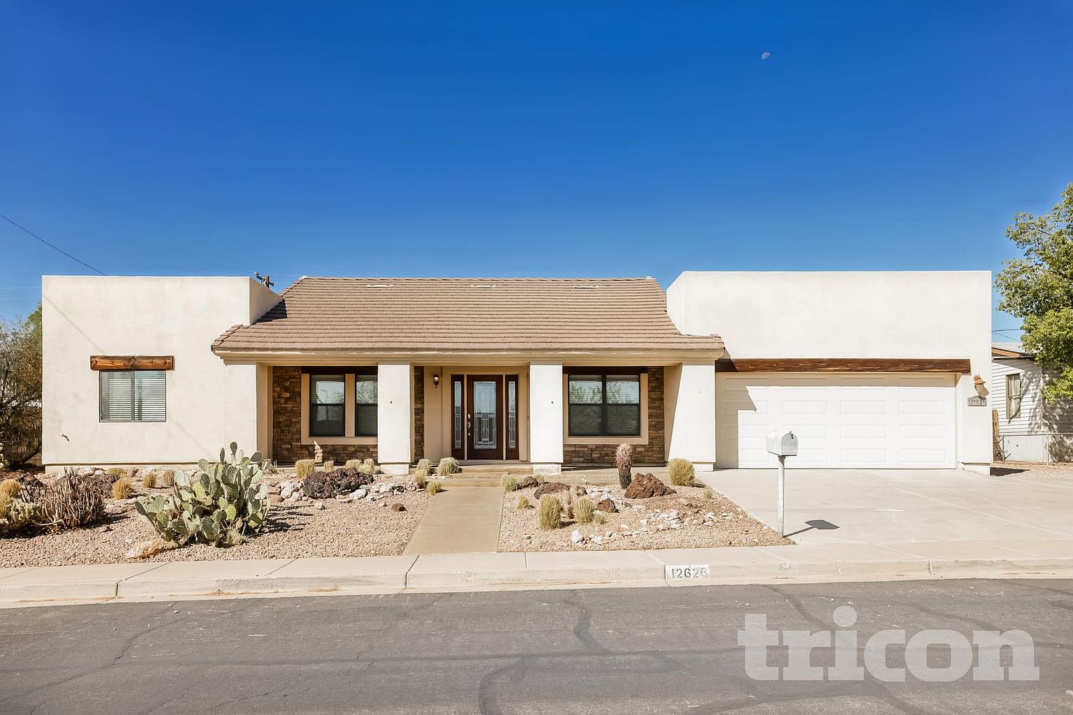 12626 N 20th St Phoenix, AZ 85022 photo 2