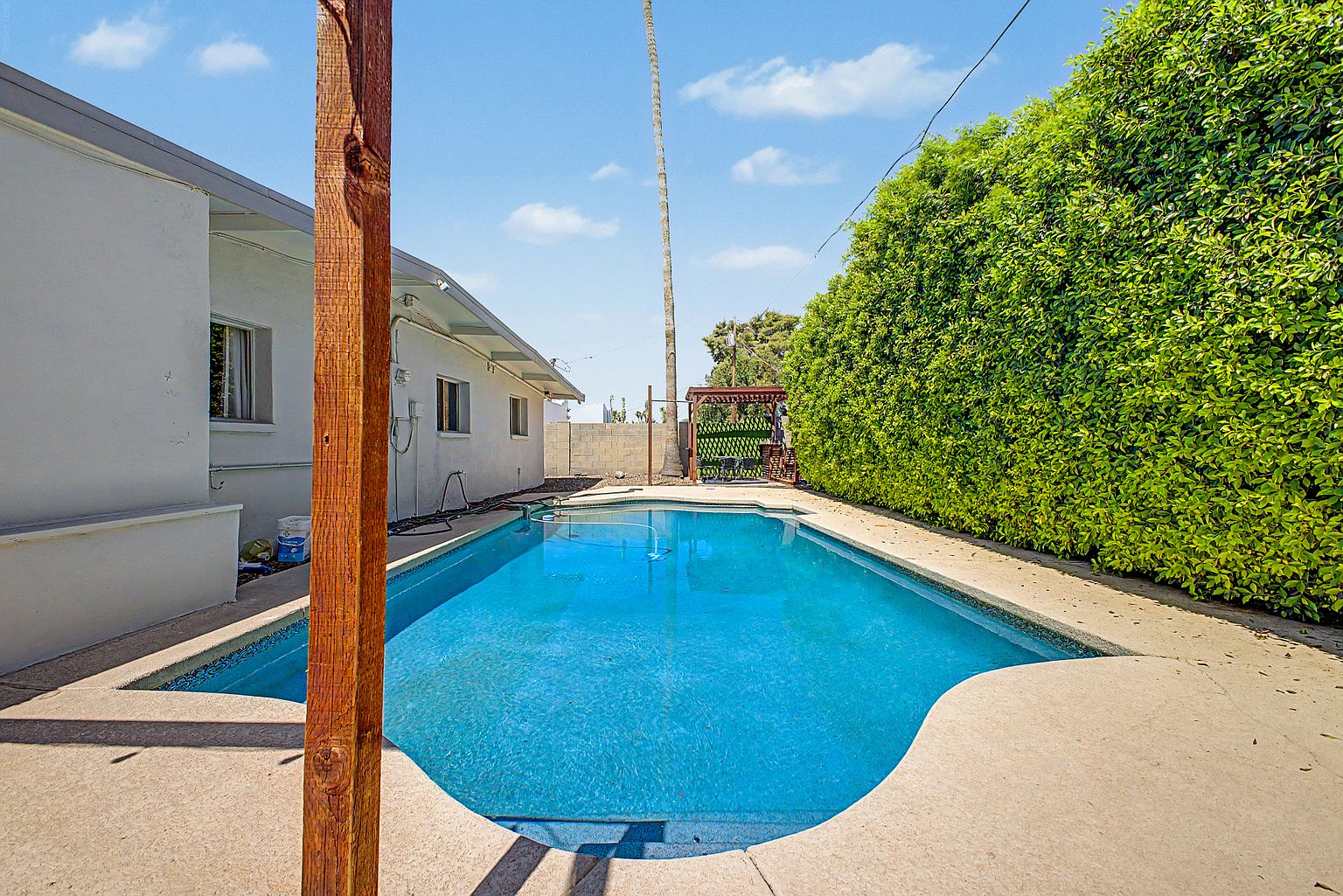 3650 E Poinsettia Dr photo 2