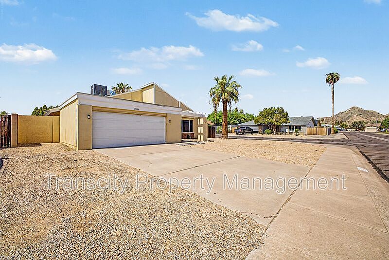 12224 N 26th Pl photo 4