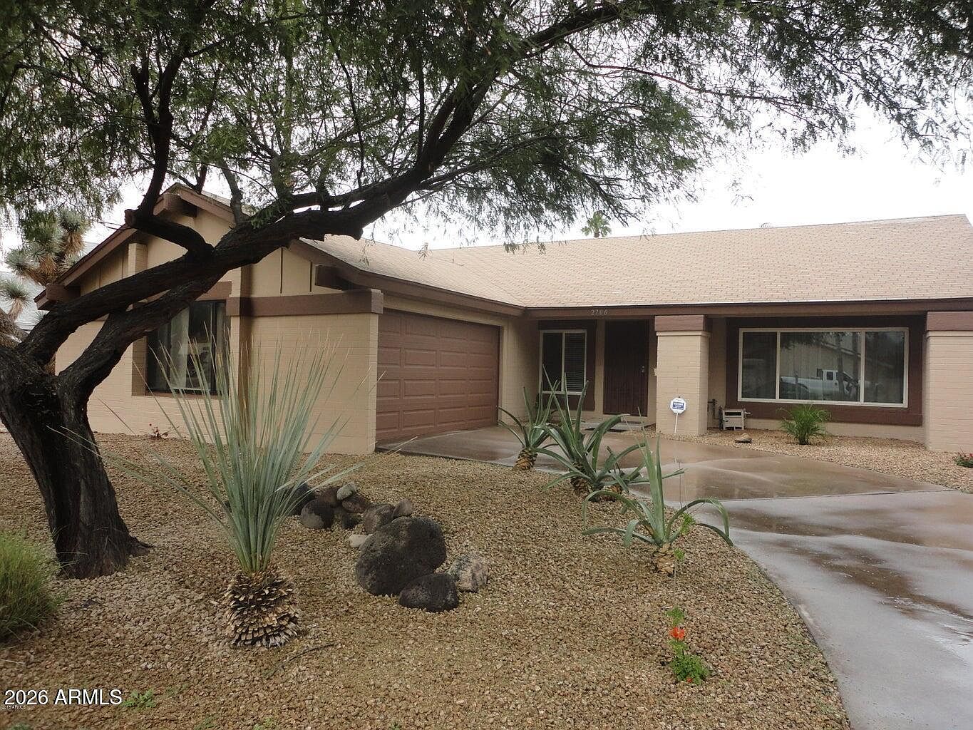 2706 E Sylvia St photo 5