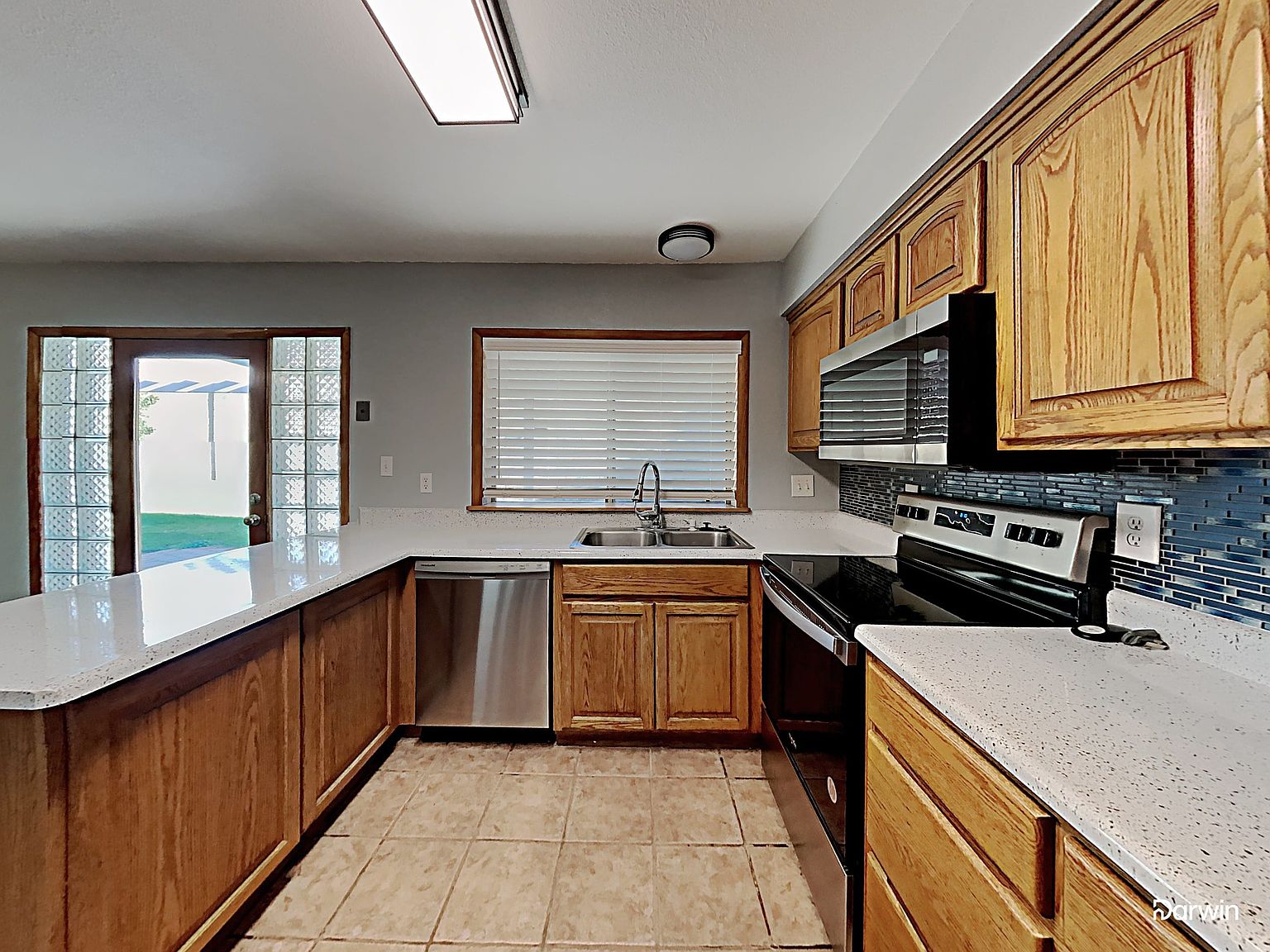 2440 E Dahlia Dr photo 2