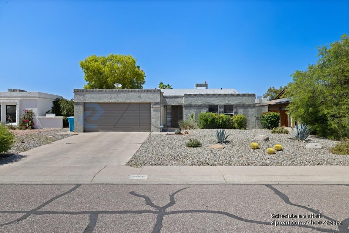 3858 E Dahlia Dr photo 4