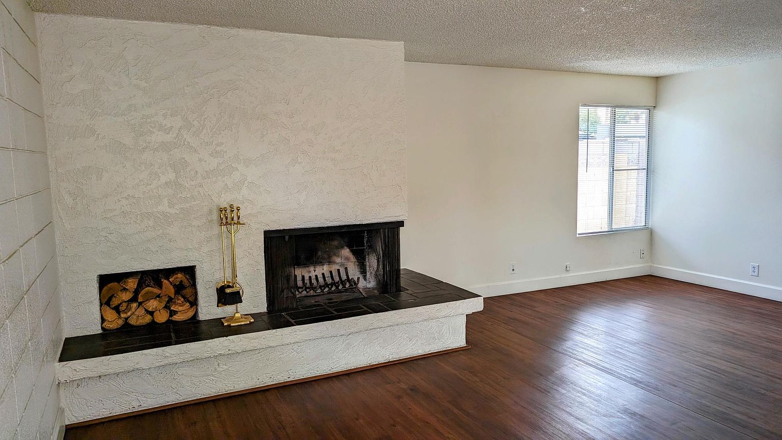 3944 E Desert Cove Ave photo 5