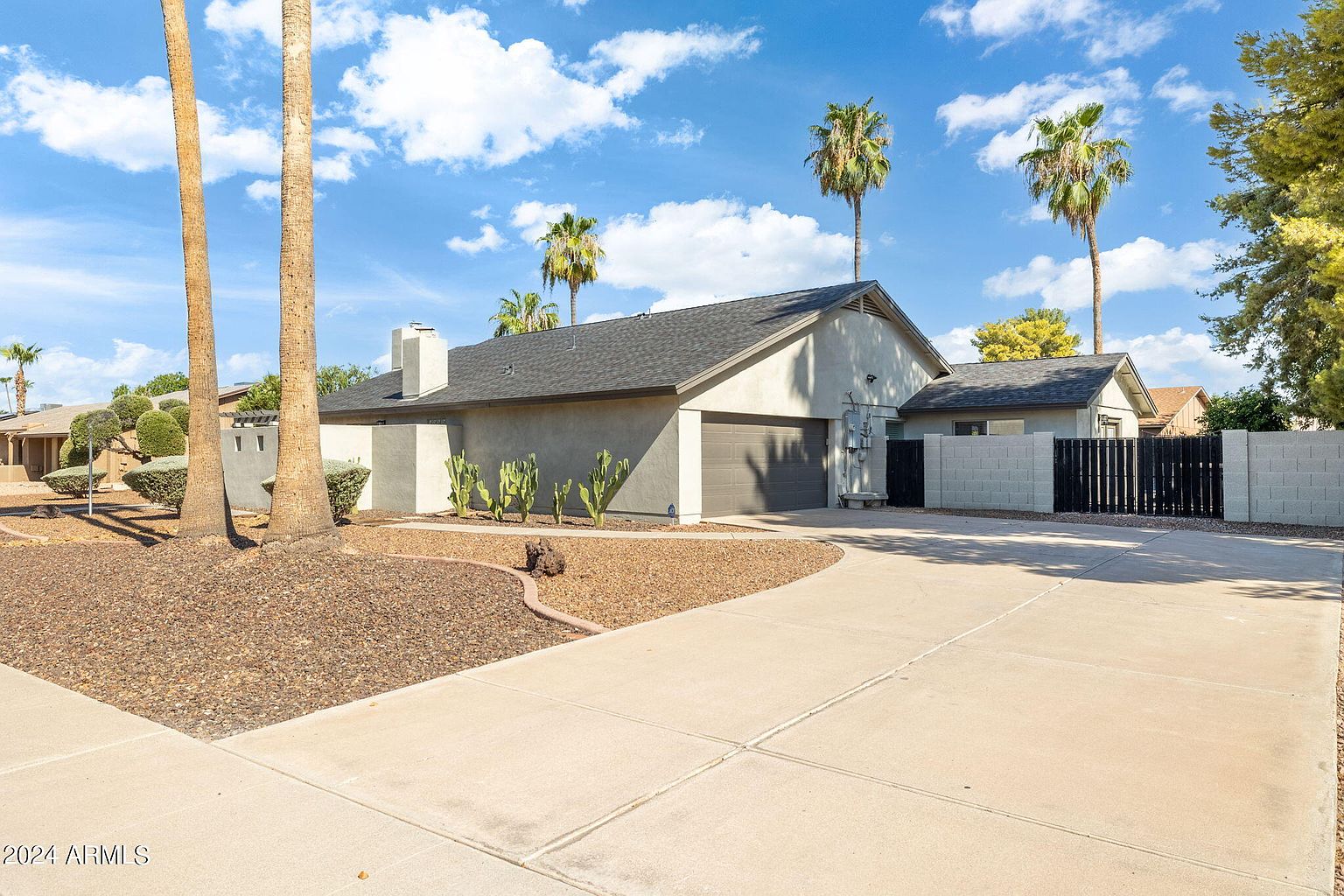5948 E Corrine Dr photo 3