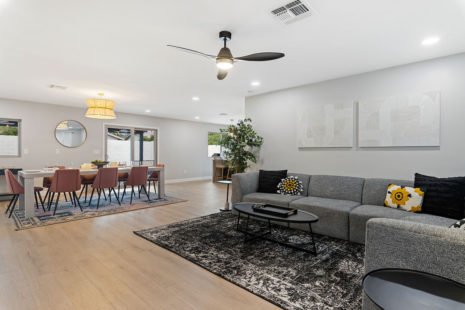 4416 E Emile Zola Ave photo 3