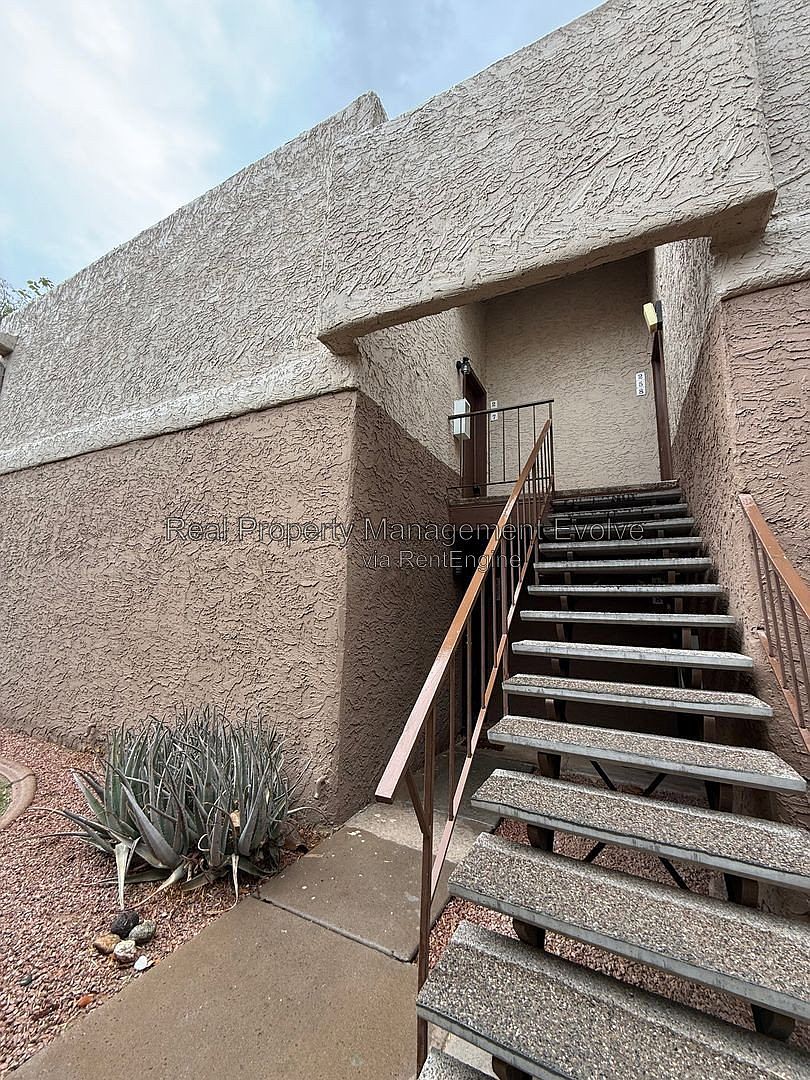 4554 E Paradise Village Pkwy N Phoenix, AZ 85032 photo 2