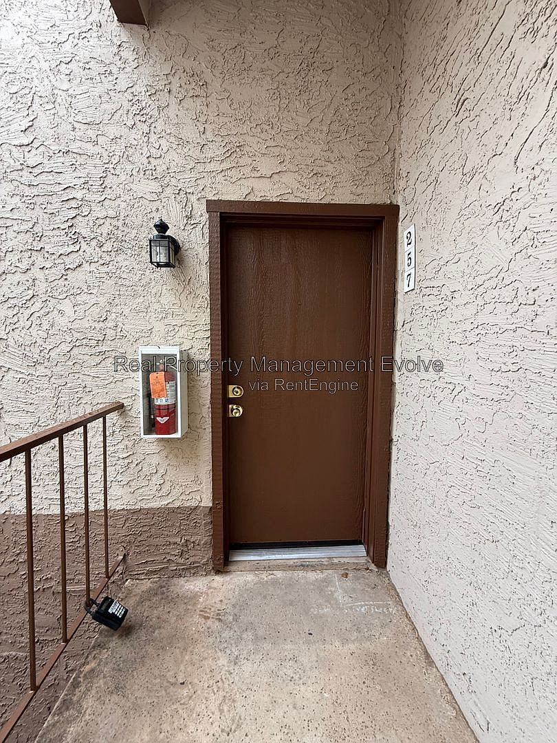 4554 E Paradise Village Pkwy N Phoenix, AZ 85032 photo 5