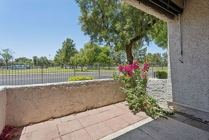 4444 E Paradise Village Pkwy N Phoenix, AZ 85032 photo 5