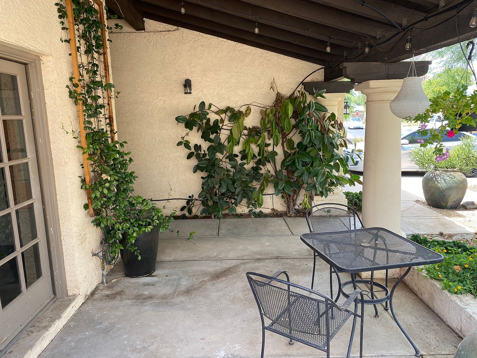 4009 E Dahlia Dr photo 2