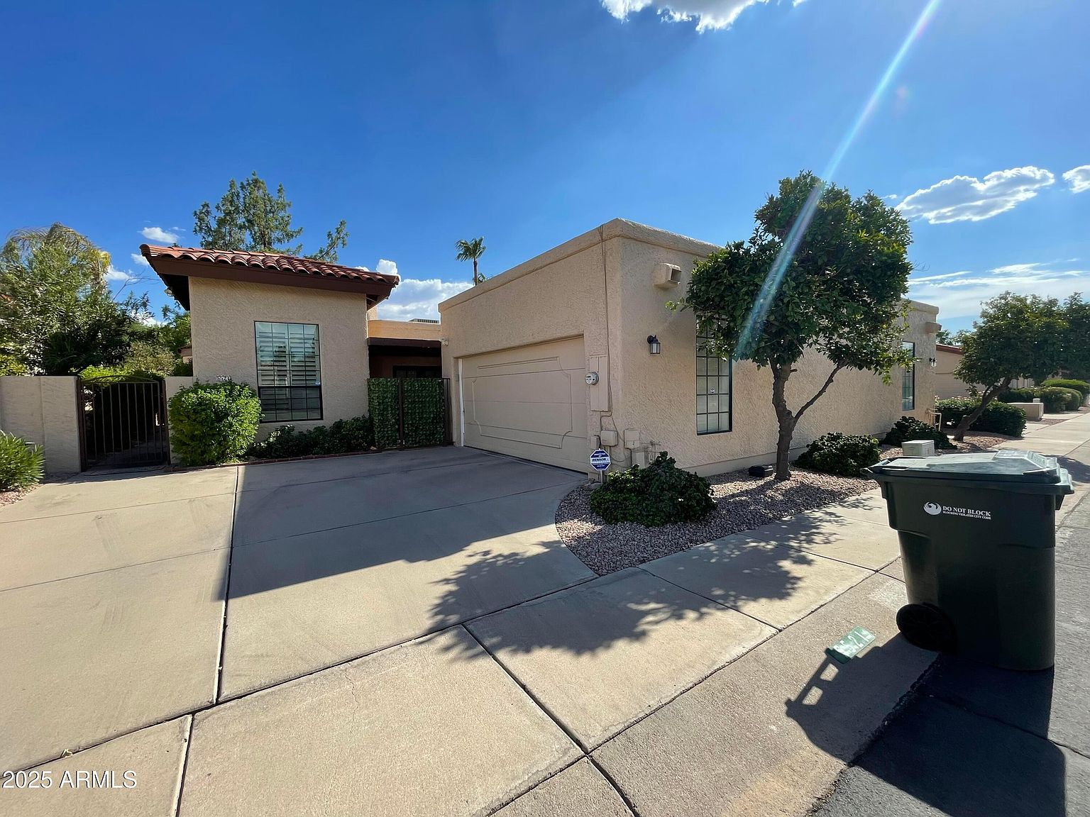 5521 E Paradise Dr Scottsdale, AZ 85254 photo 2