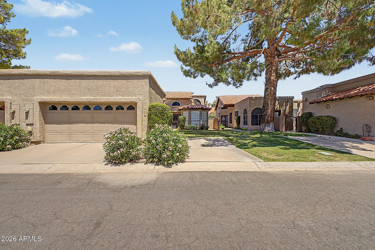 4106 E Sunnyside Dr Phoenix, AZ 85028 photo 2