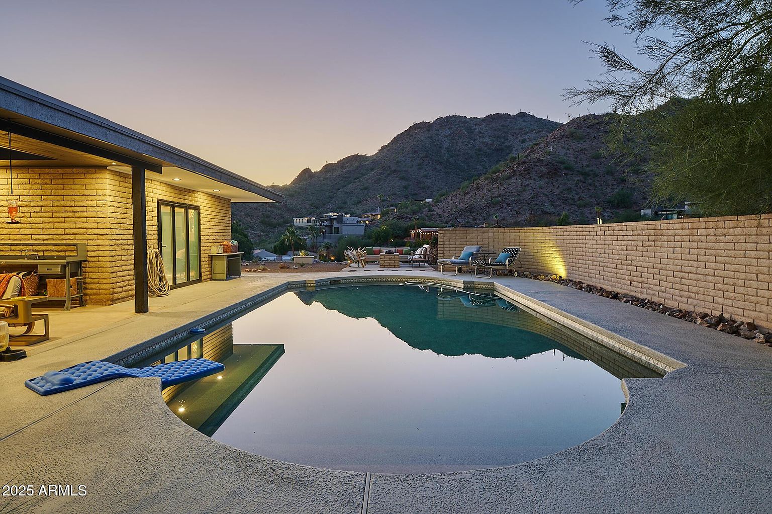 4016 E Flynn Ln Paradise Valley, AZ 85253 photo 2