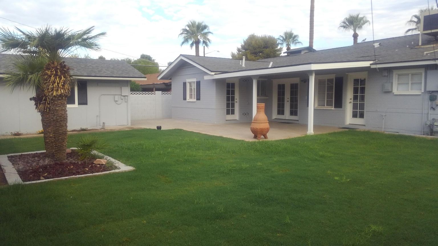 3419 E Turney Ave photo 2